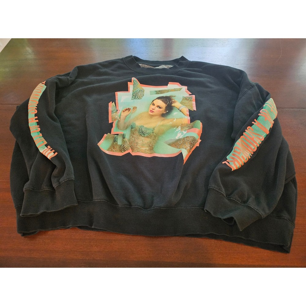 Taylor Swift Sweatshirt Mens 4XL Black Life of a Showgirl Graphic Crewneck